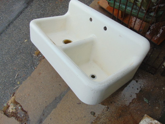 Antique Kitchen Sinks