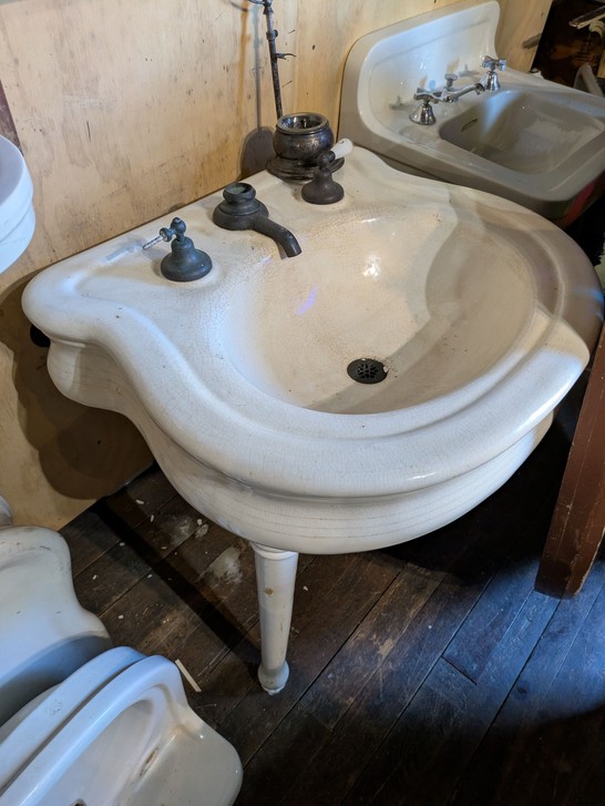 Victorian Ribbon Pattern Bowl Antique Undermount Sink